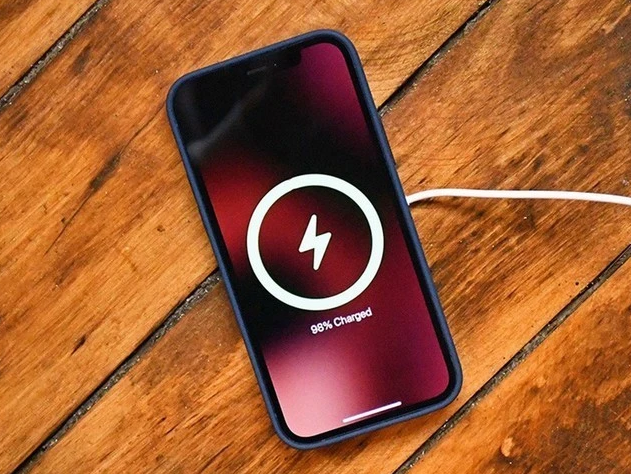 平阳苹果手机维修分享iPhone 12可以随便充电吗 